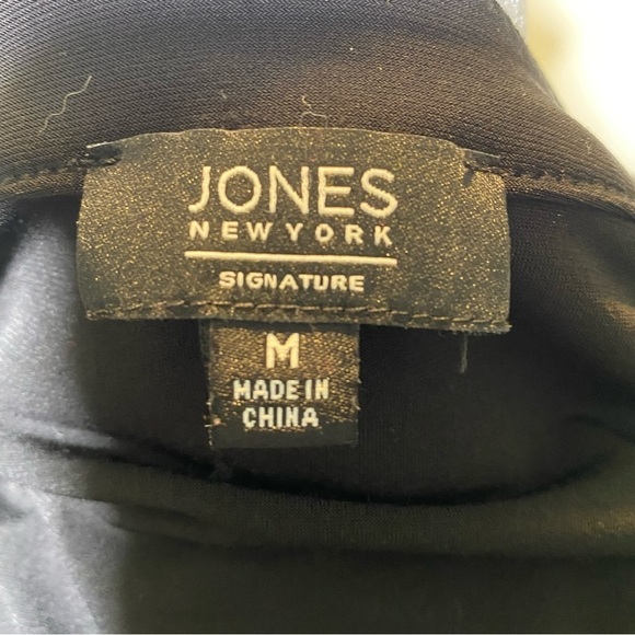 Jones New York Signature size Medium black pullover long sleeve v-neck blouse - Picture 4 of 7